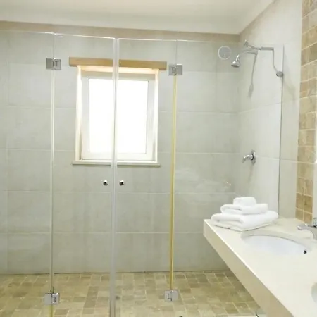 Vila Girassol With Sea View Porto De Mos Βίλα